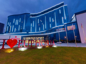  Euphoria Batumi Convention & Casino Hotel  Батуми